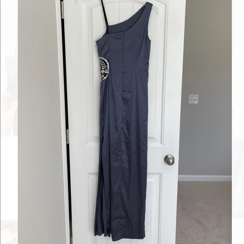 Formal One Shoulder Maxi Dress! - Picture 10 of 10